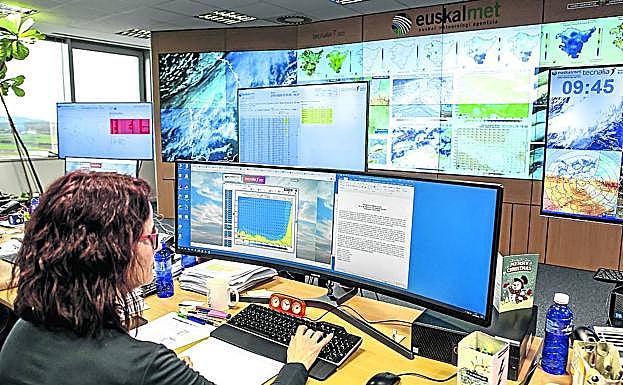 Sala principal de las instalaciones de Euskalmet en Miñano. 