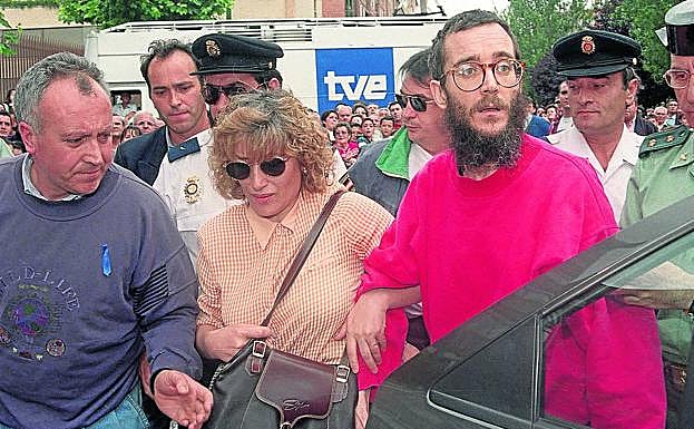 Ortega Lara, a su llegada a su domicilio tras ser liberado después de 532 días de secuestro.