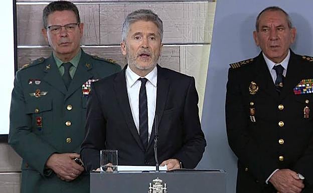 España cierra sus fronteras terrestres para luchar contra el coronavirus