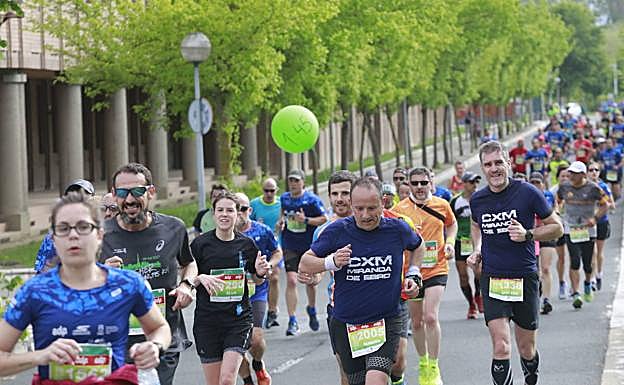 Varios corredores, durante la prueba del año pasado. 