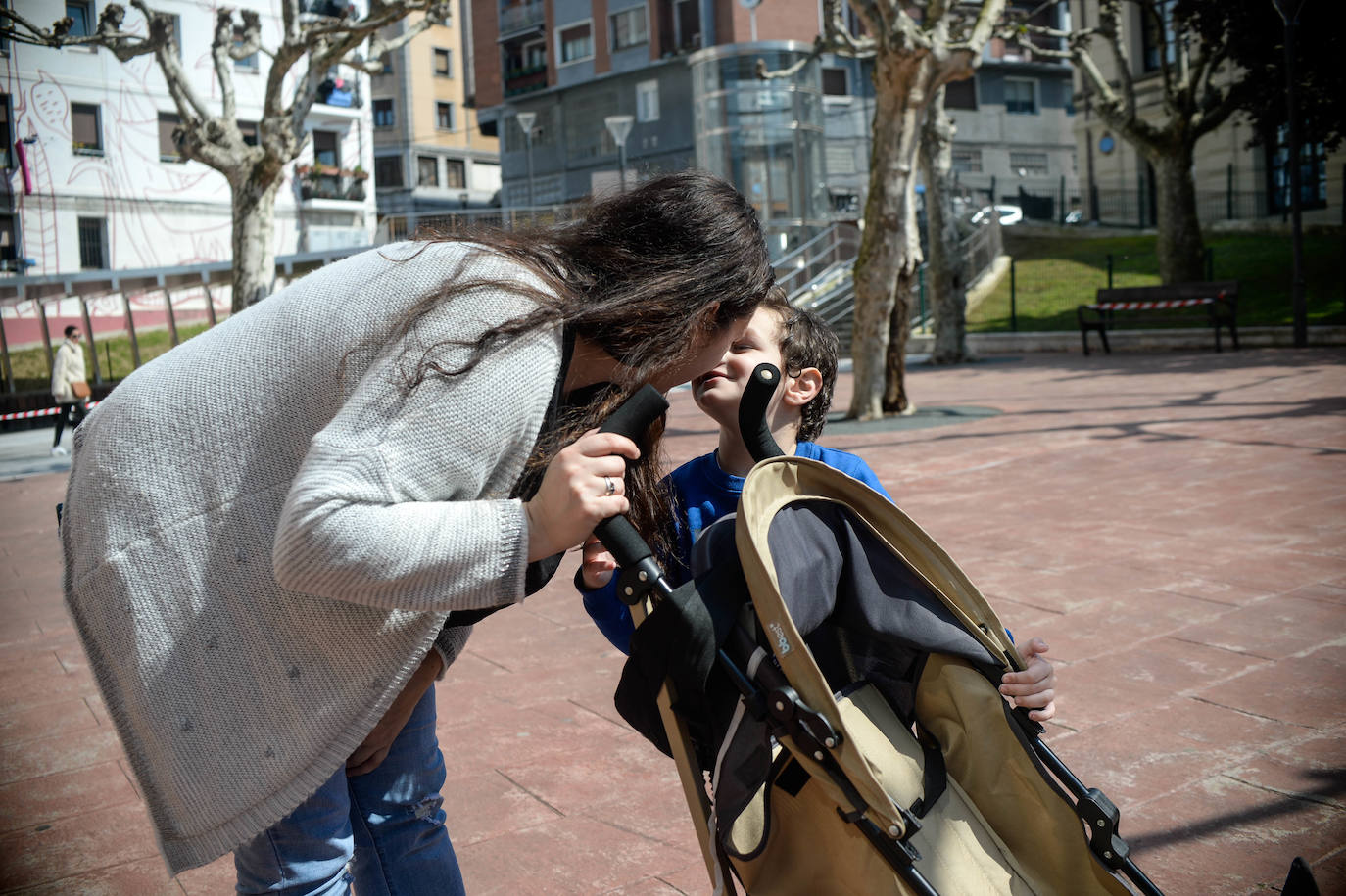 Fotos: «¿Tengo que pintarle en la frente que es un niño autista?»