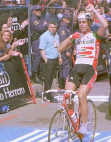 Imagen secundaria 2 - La carrera más solidaria del deporte alavés