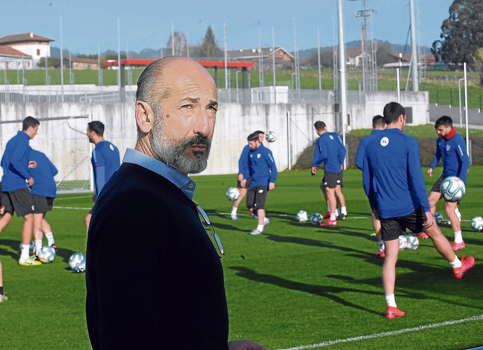 Elizegi sigue un entrenamiento en Lezama.