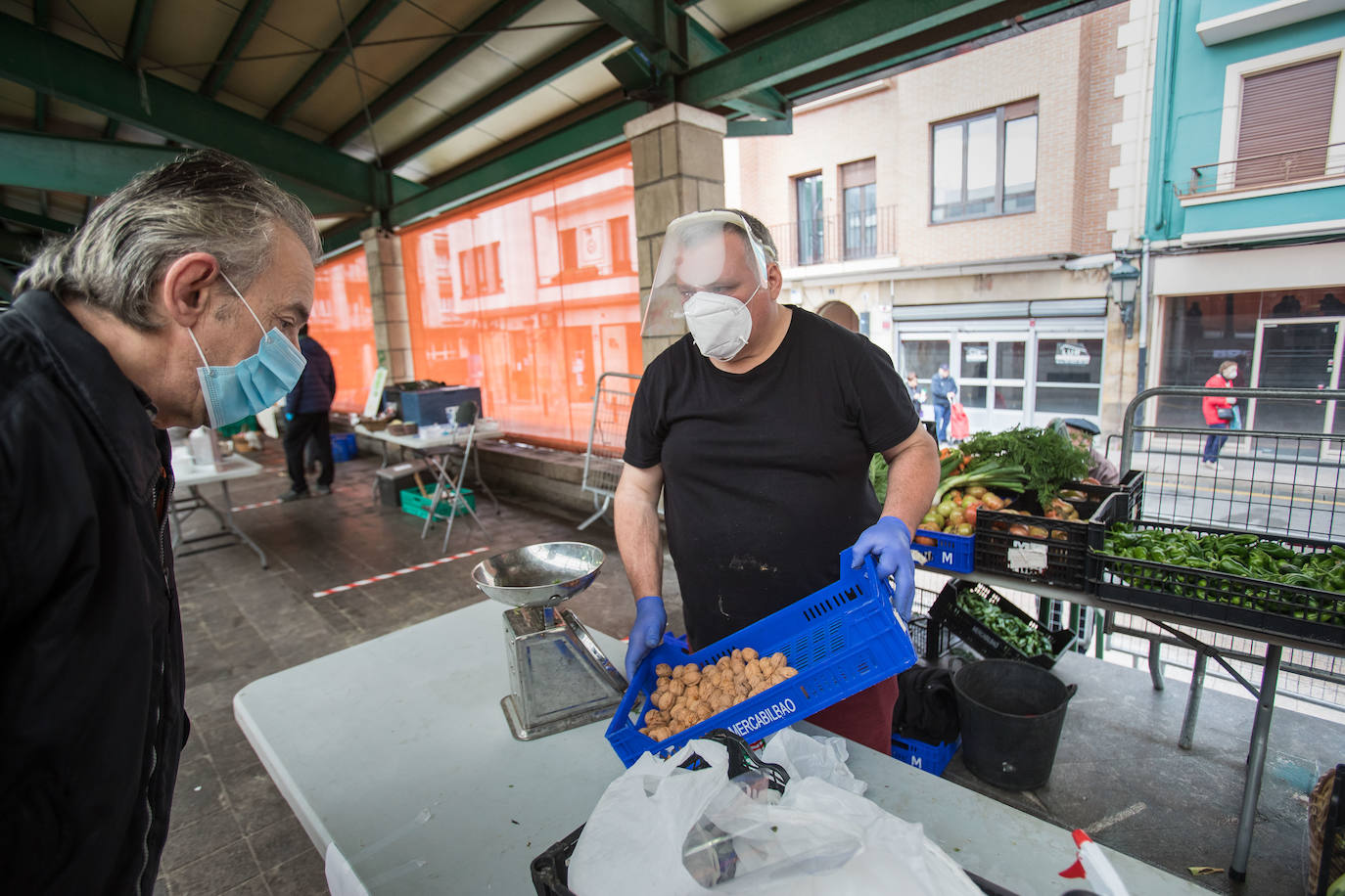 Fotos: Vuelve el mercado de los lunes de Gernika