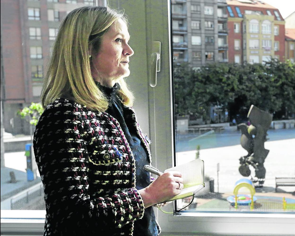 La alcaldesa del PNV confiesa estar «muy preocupada por el mañana». 