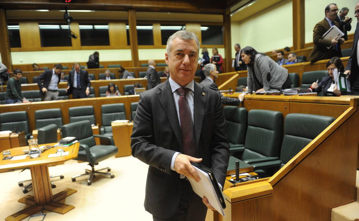 El lehendakari, durante un pleno de la presente legislatura. 