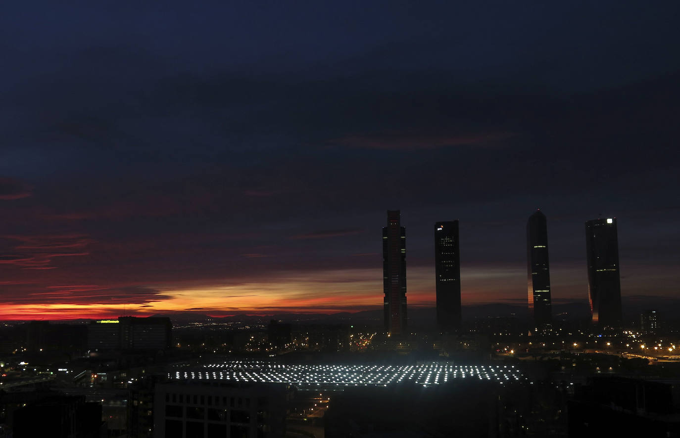 Vista del cielo de Madrid al atardecer.