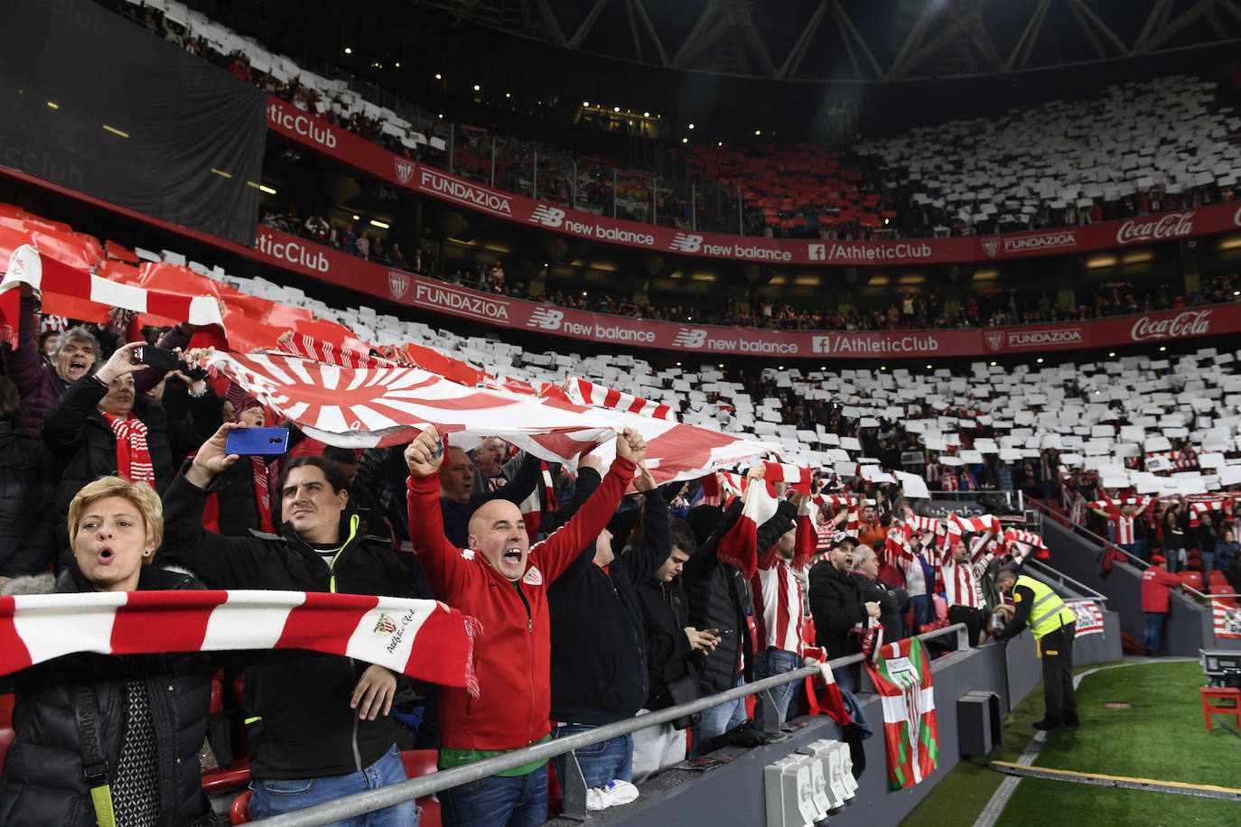 San Mamés corea el himno del Athletic en uno de los últimos partidos