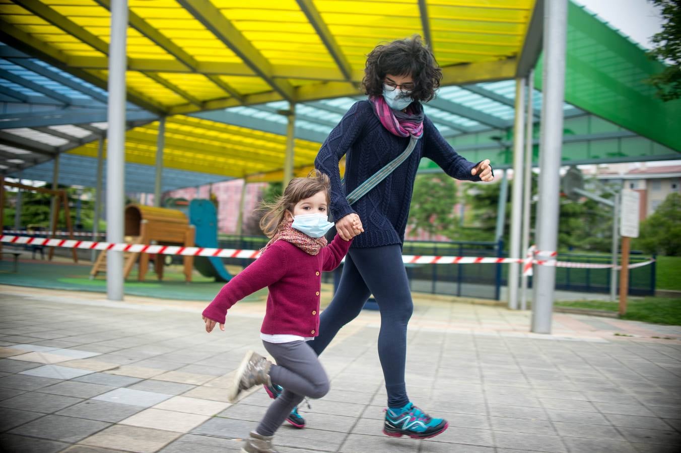Los Portugalujos más txikis disfrutan de su hora libertad.