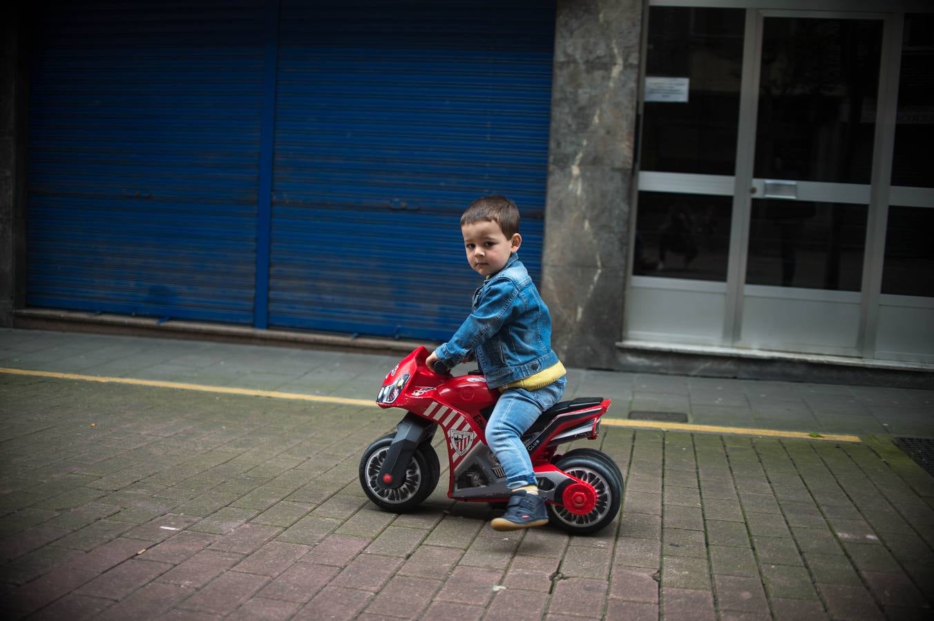 En Portugalete niños y padres han disfrutado de una mañana de paseo.