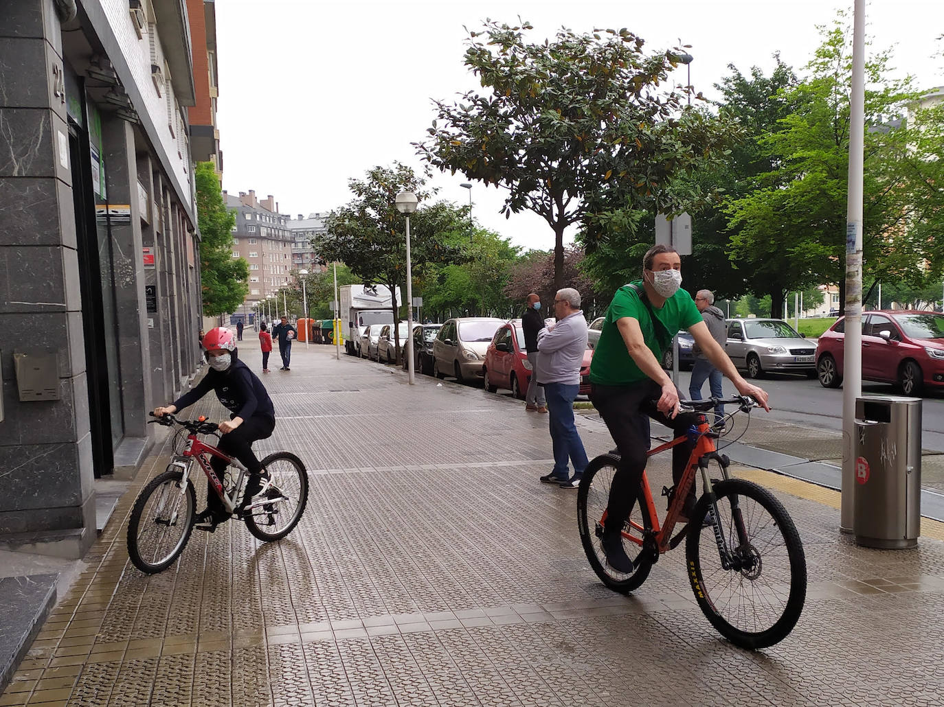 Las bicicletas se dejaron ver por Miribilla, a pesar de la lluvia