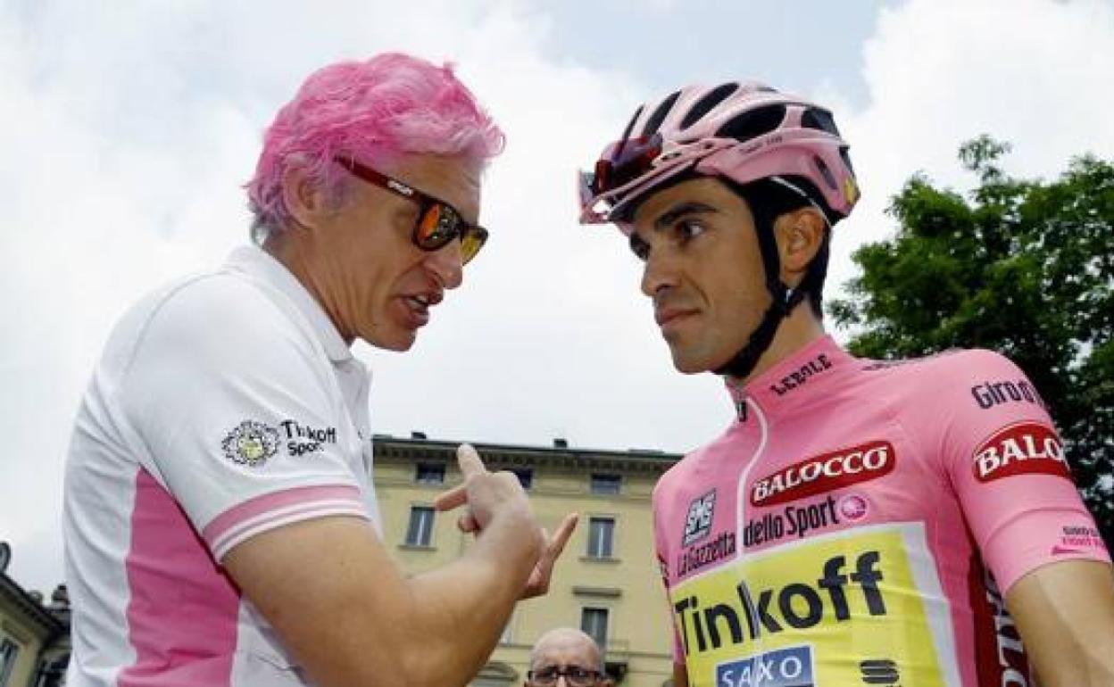 Oleg Tinkov, cuando tenía en su equipo a Contador, vencedor del Giro. 