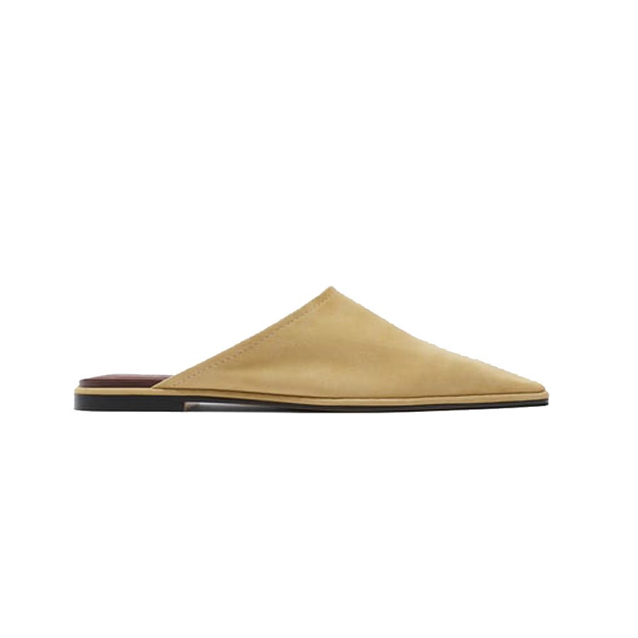 Mules de piel con punta cuadrada, de Zara (39,95 euros).