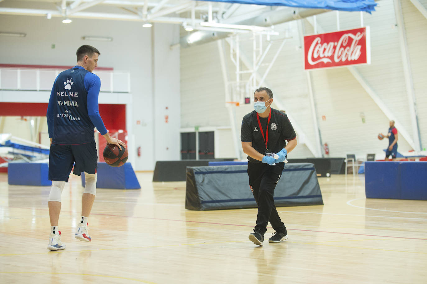 Fotos: El Baskonia vuelve a los entrenamientos 63 días después