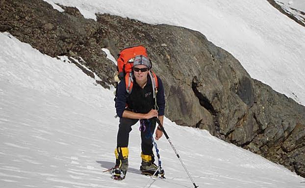 Edurne, en el Shisha Pangma. 
