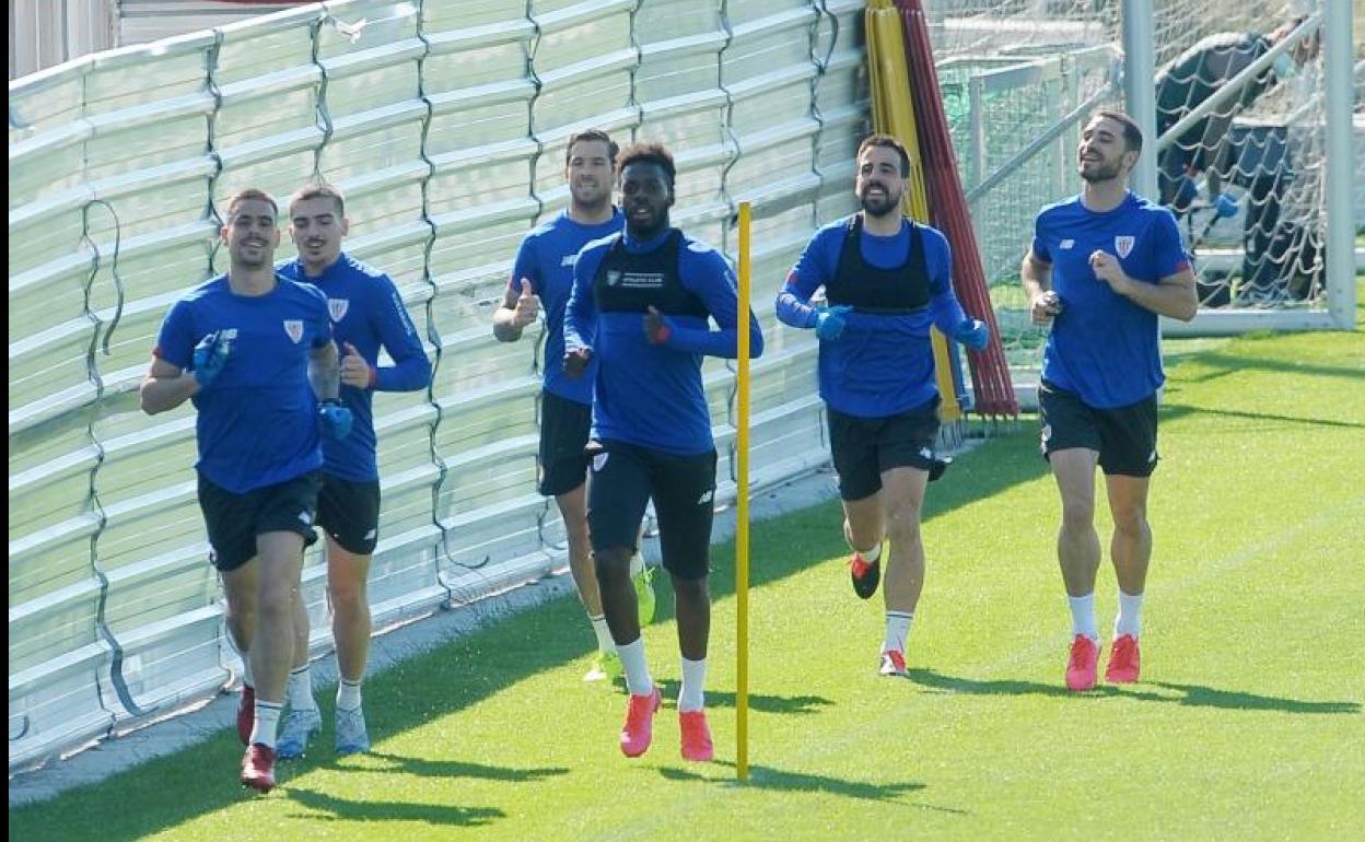 Los jugadores del Athetic han podido entrenar en grupos de hasta 10 jugadores. 