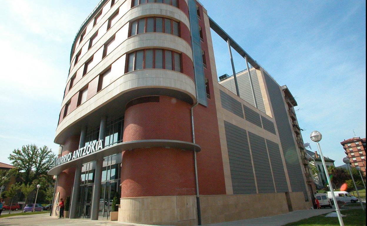 Amurrio antzokia está cerrado desde mediados de marzo, tras la declración del estado de alarma. 