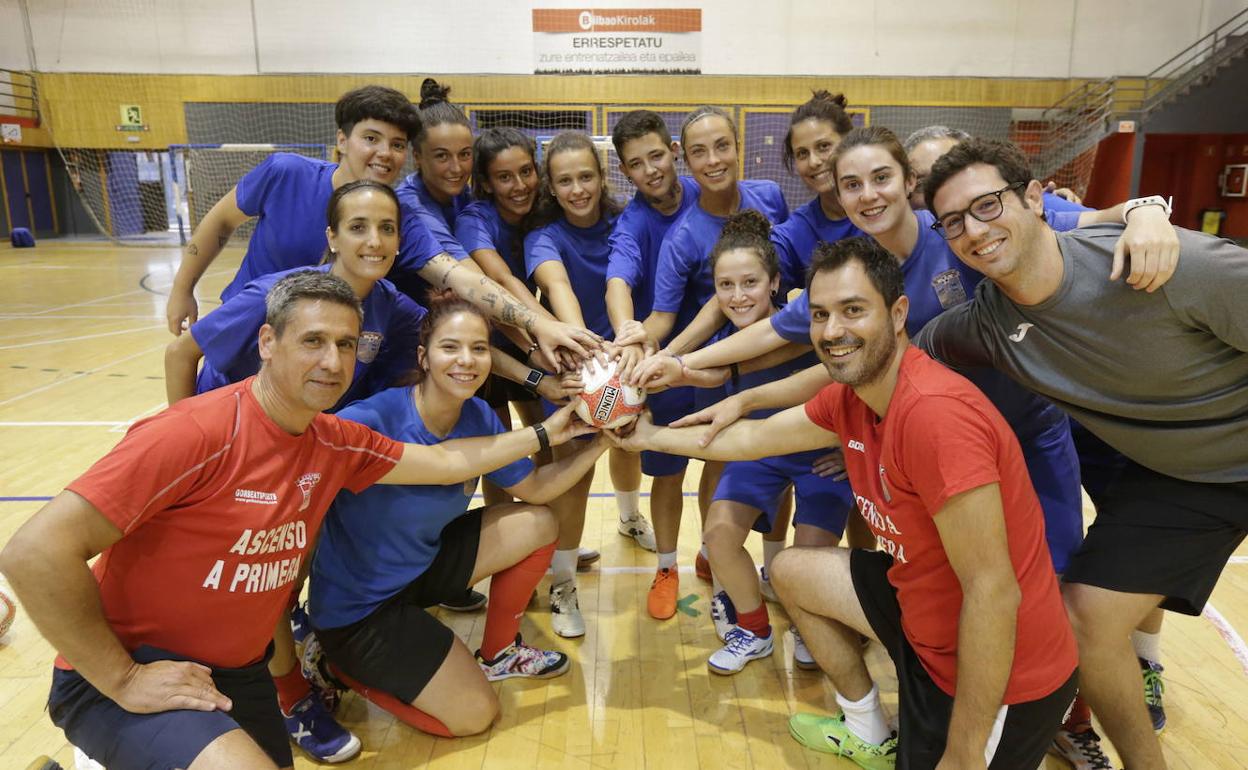 Plantilla del Bilbo en el primer entrenamiento de una temporada que ha concluido antes de tiempo. 