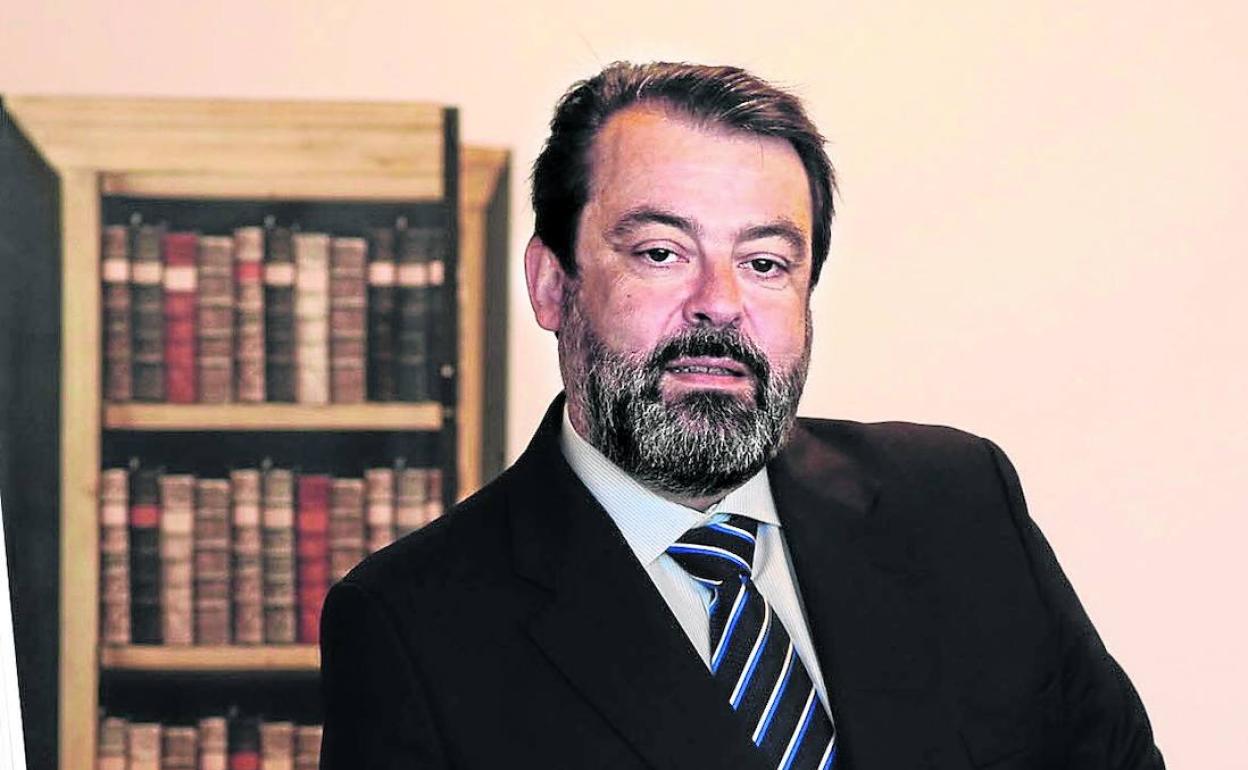 Javier Ormazabal, presidente del Grupo Velatia, en su despacho.