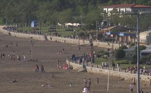 Así estaba la playa de Ereaga este miércoles