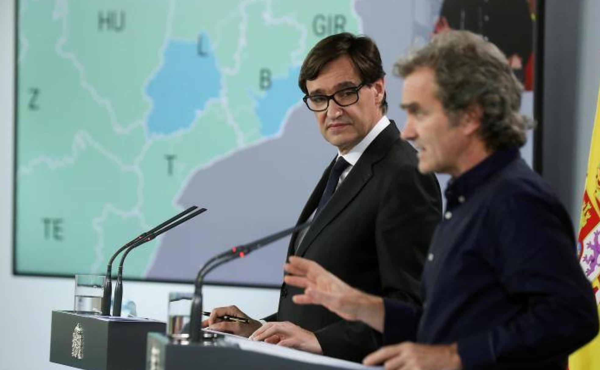 Salvador Illa y Fernando Simón, el pasado viernes durante el anuncio de cambio de fases en la desescalada.