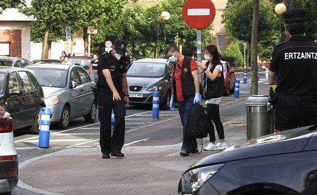 Ingresa en prisión el joven que clavó un cuchillo en la cabeza al hombre que evitó que robara una bici en Getxo