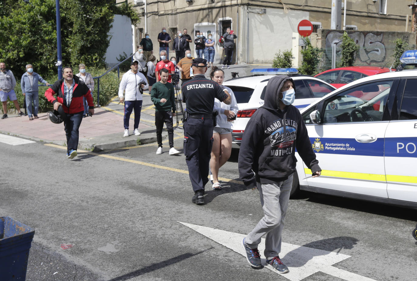 Fotos: La ocupación de un piso vuelve a desatar la tensión en Repélega