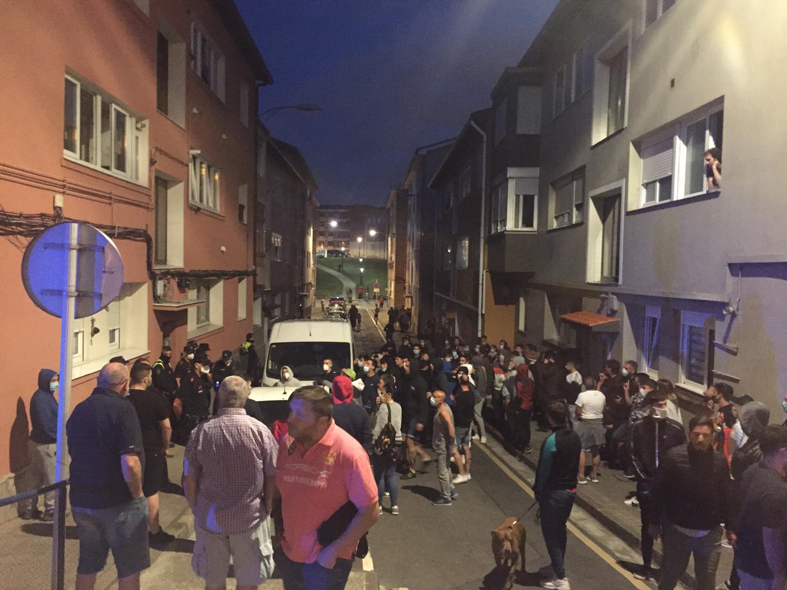 Fotos: La ocupación de un piso vuelve a desatar la tensión en Repélega