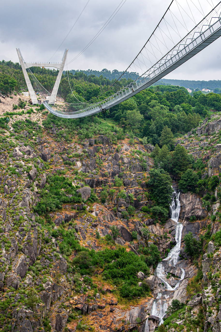 Fotos: El puente peatonal suspendido más grande del mundo