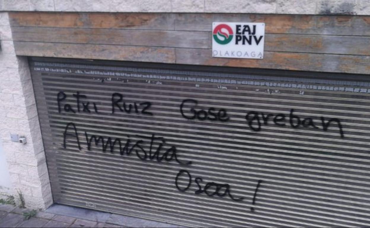 Atacan los batzokis de Ibai-Eder en Bilbao y Olakoaga de Güeñes