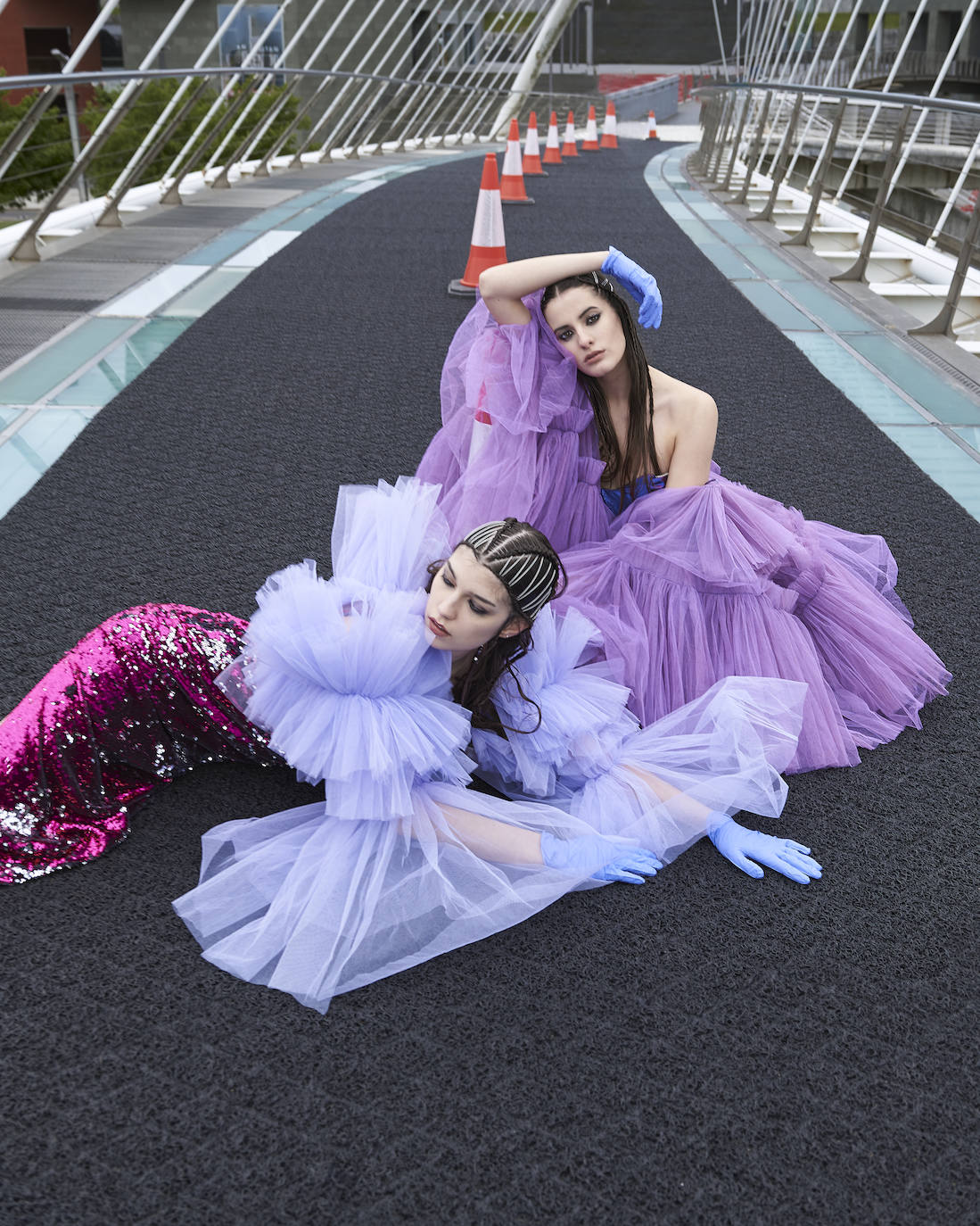 Fotos: Pasarela en un Bilbao desierto: así se interpreta el silencio que vivió la villa a través de la moda