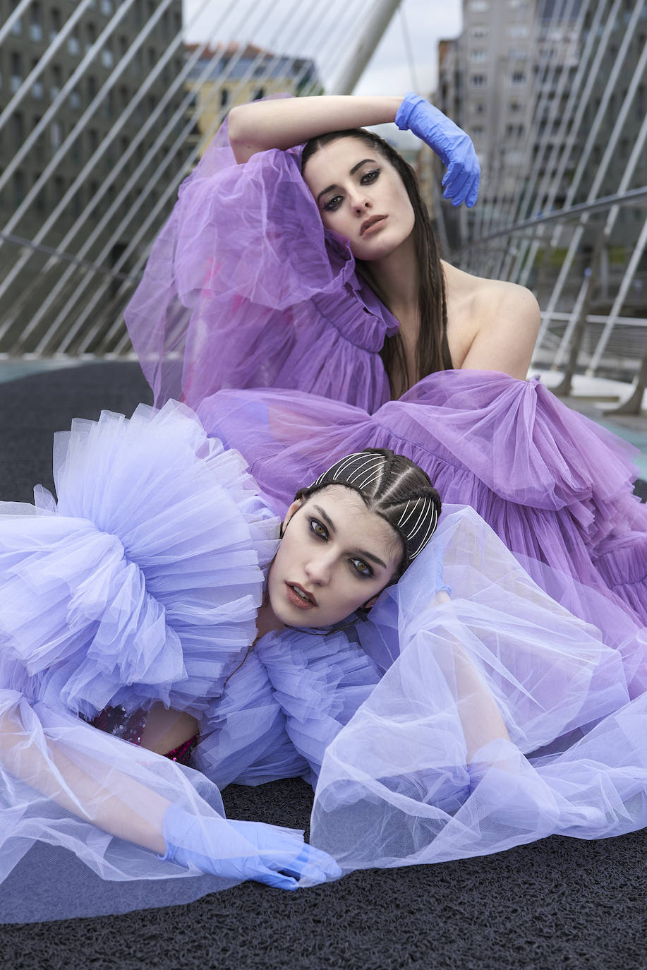 Fotos: Pasarela en un Bilbao desierto: así se interpreta el silencio que vivió la villa a través de la moda