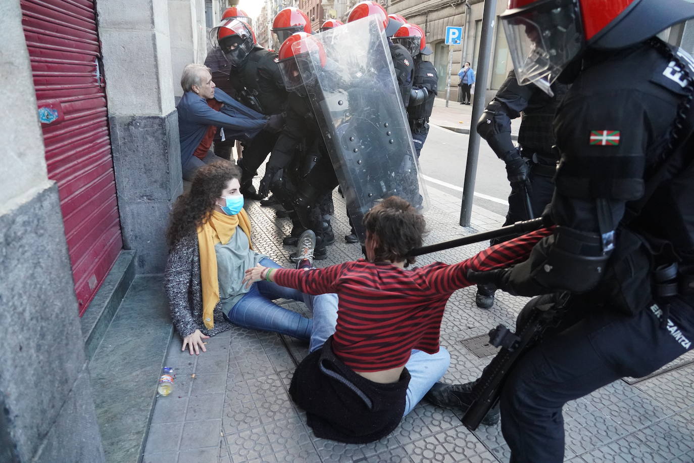Fotos: Cargas en San Francisco tras el mitin de Vox