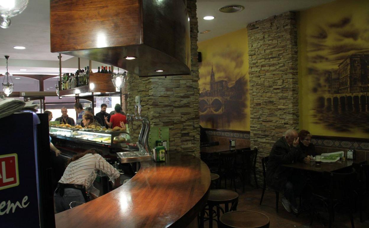 El interior del bar Sagar.