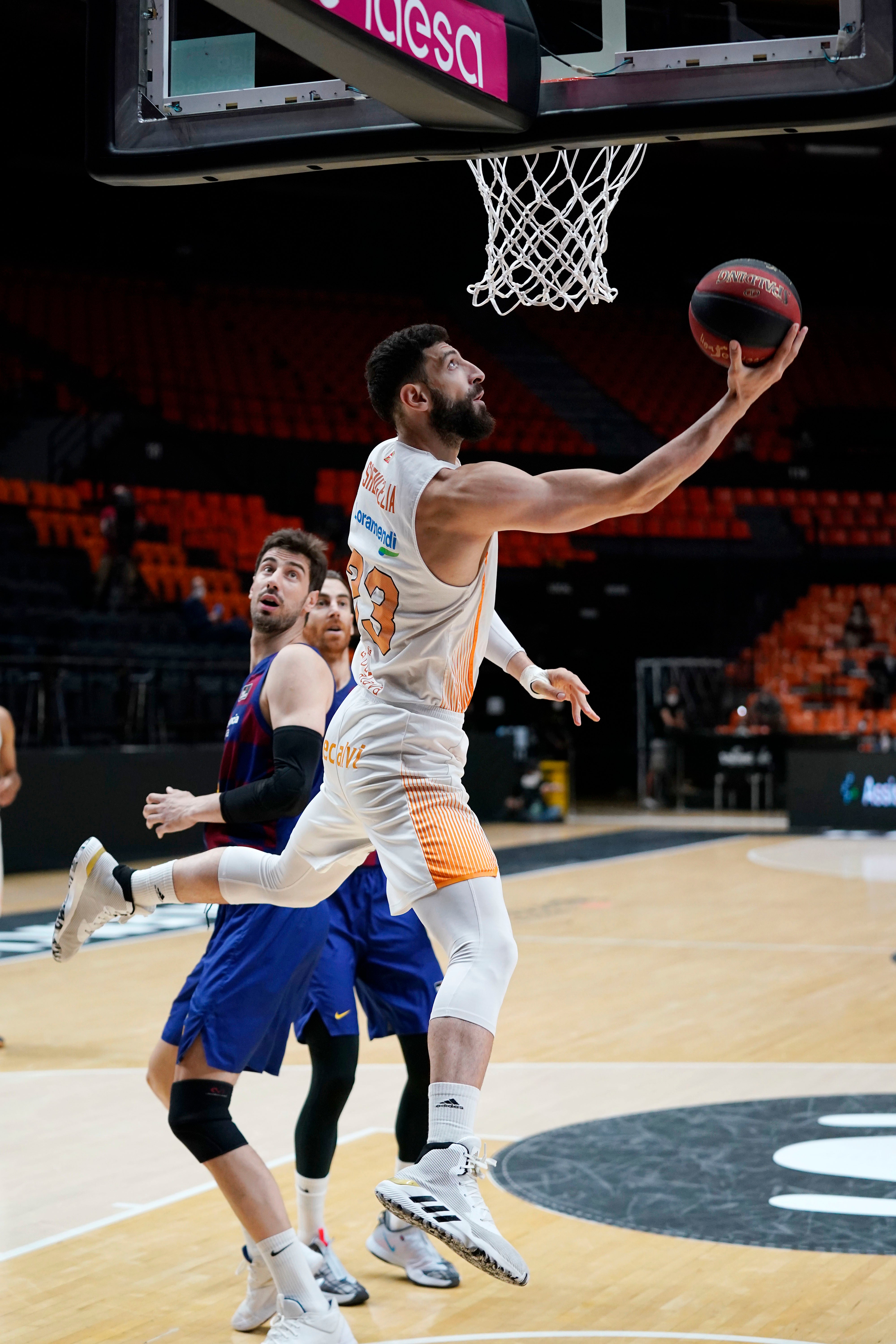 Fotos: Las mejores imágenes del Barcelona-Baskonia