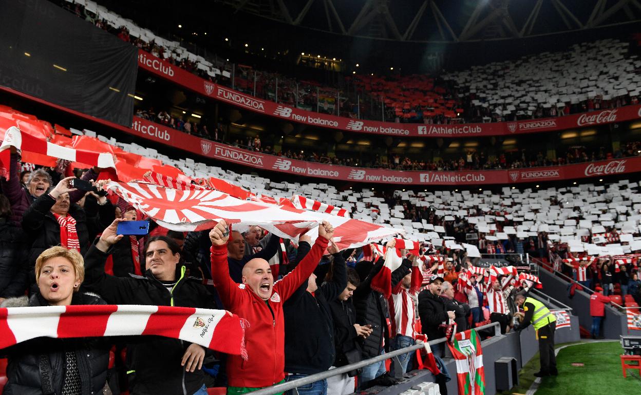 Gradas de San Mamés a reventar en la semifinal ante el Granada, el último partido con espectadores.