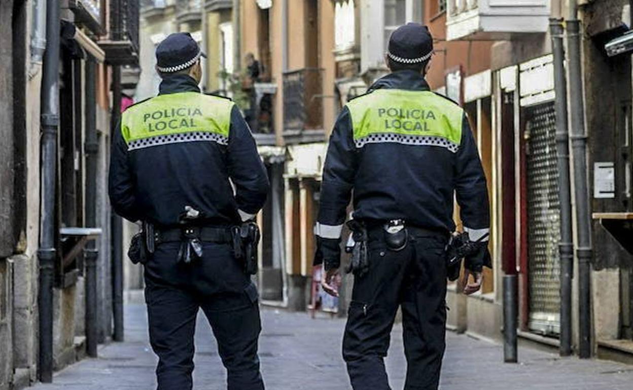 Detenida por causar daños en un bar y arremeter contra la Policía en Vitoria