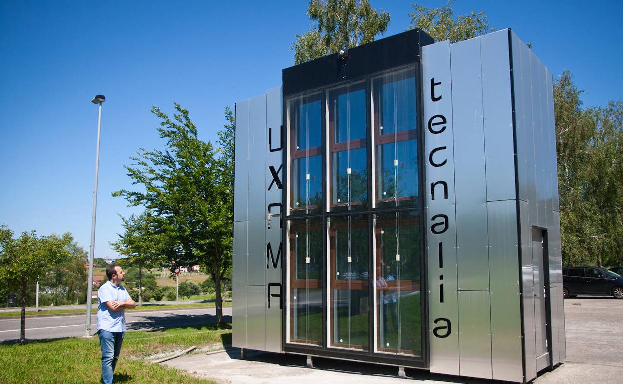 El cerramiento de fachada está pensado fundamentalmente para edificios de oficinas o residencials con amplias superficies acristaladas.