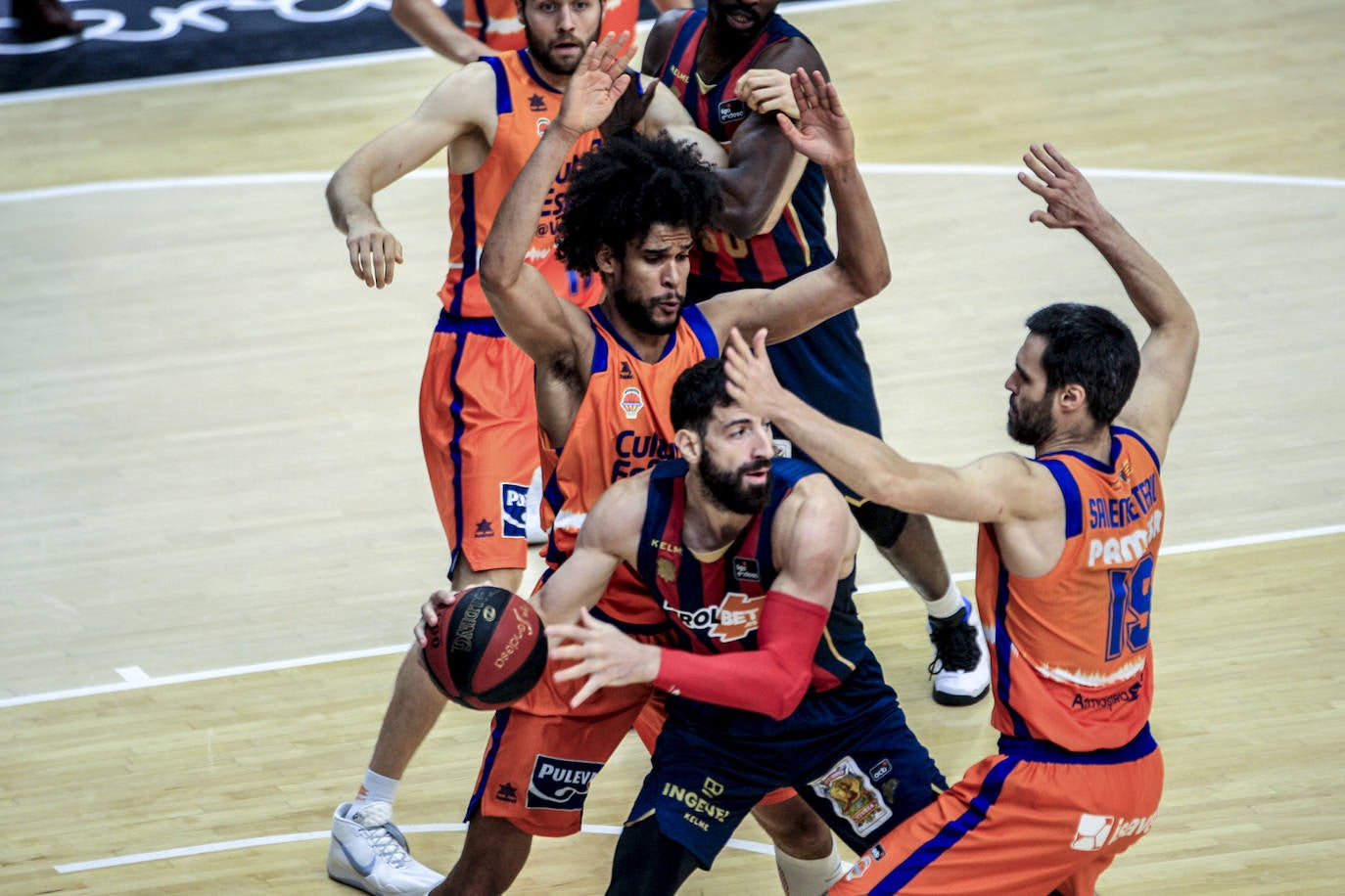 Fotos: Las mejors imágenes del Valencia Basket - Kirolbet Baskonia