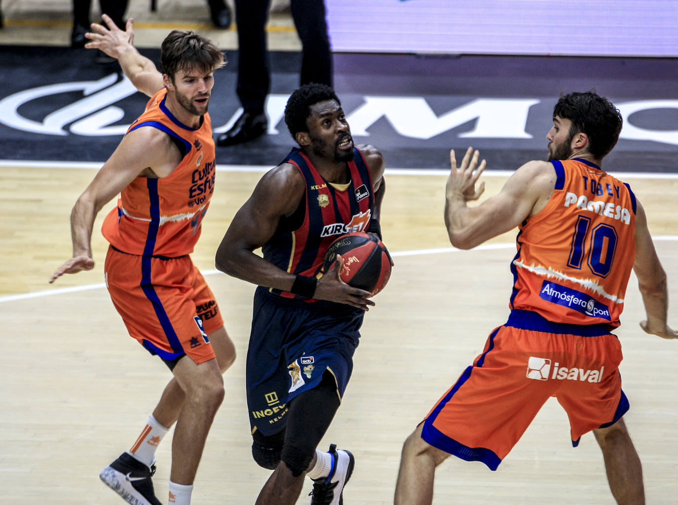 Fotos: Las mejors imágenes del Valencia Basket - Kirolbet Baskonia