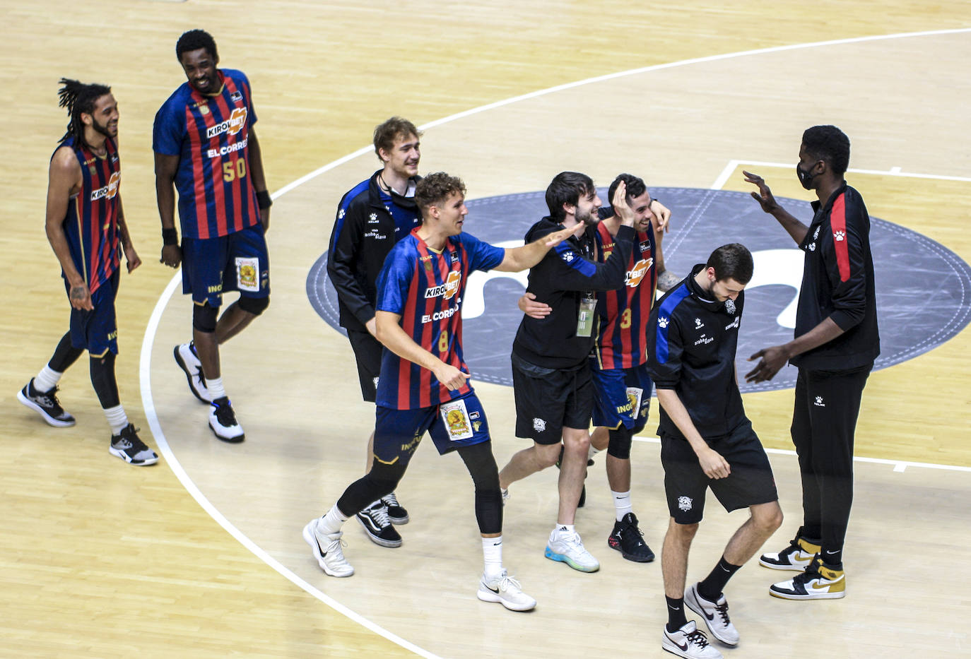 Fotos: Las mejors imágenes del Valencia Basket - Kirolbet Baskonia