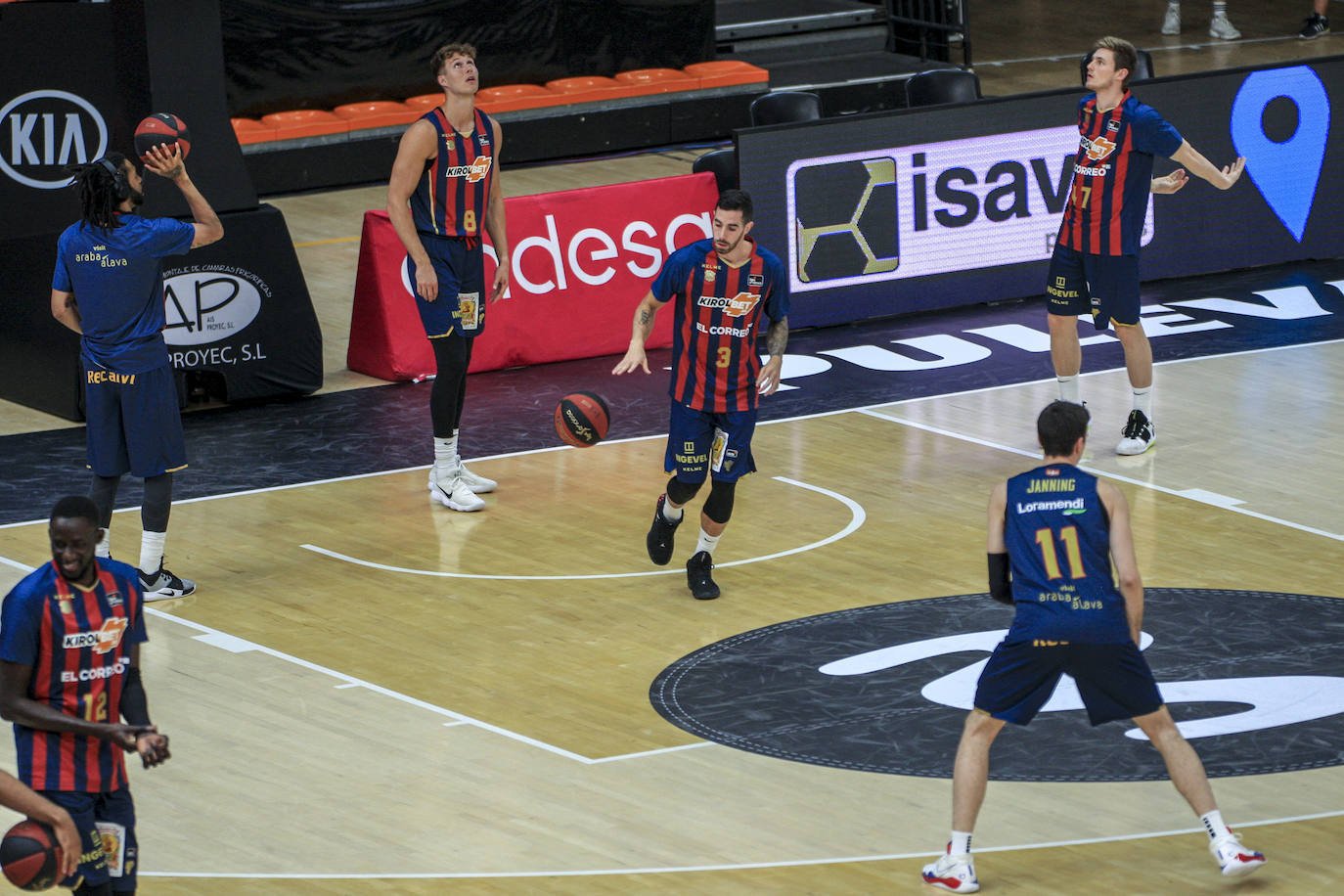 Fotos: Las mejors imágenes del Valencia Basket - Kirolbet Baskonia