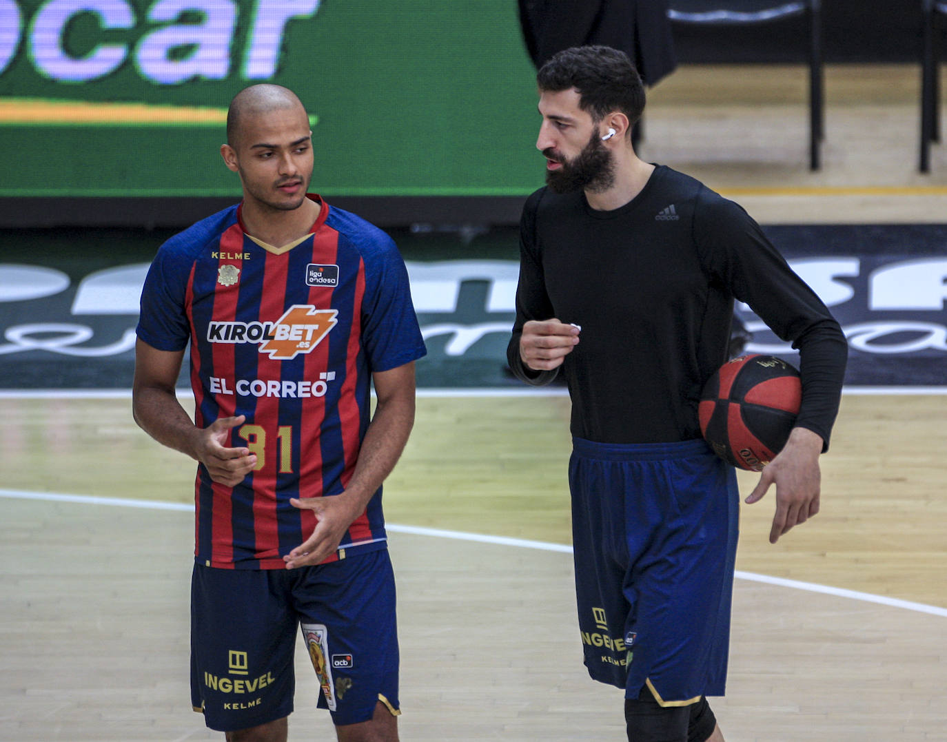 Fotos: Las mejors imágenes del Valencia Basket - Kirolbet Baskonia