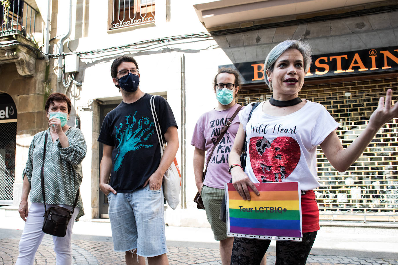 Fotos: El Orgullo llena de música la Gran Vía de Bilbao