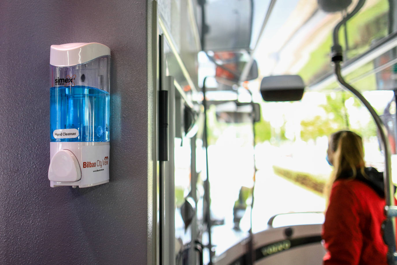 Fotos: La vuelta de los buses turísticos a Bilbao, en imágenes