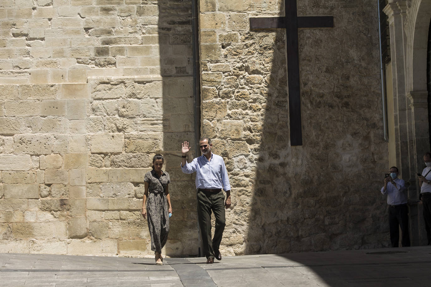 Fotos: Letizia triunfa en Cuenca con un favorecedor mono de 40 euros