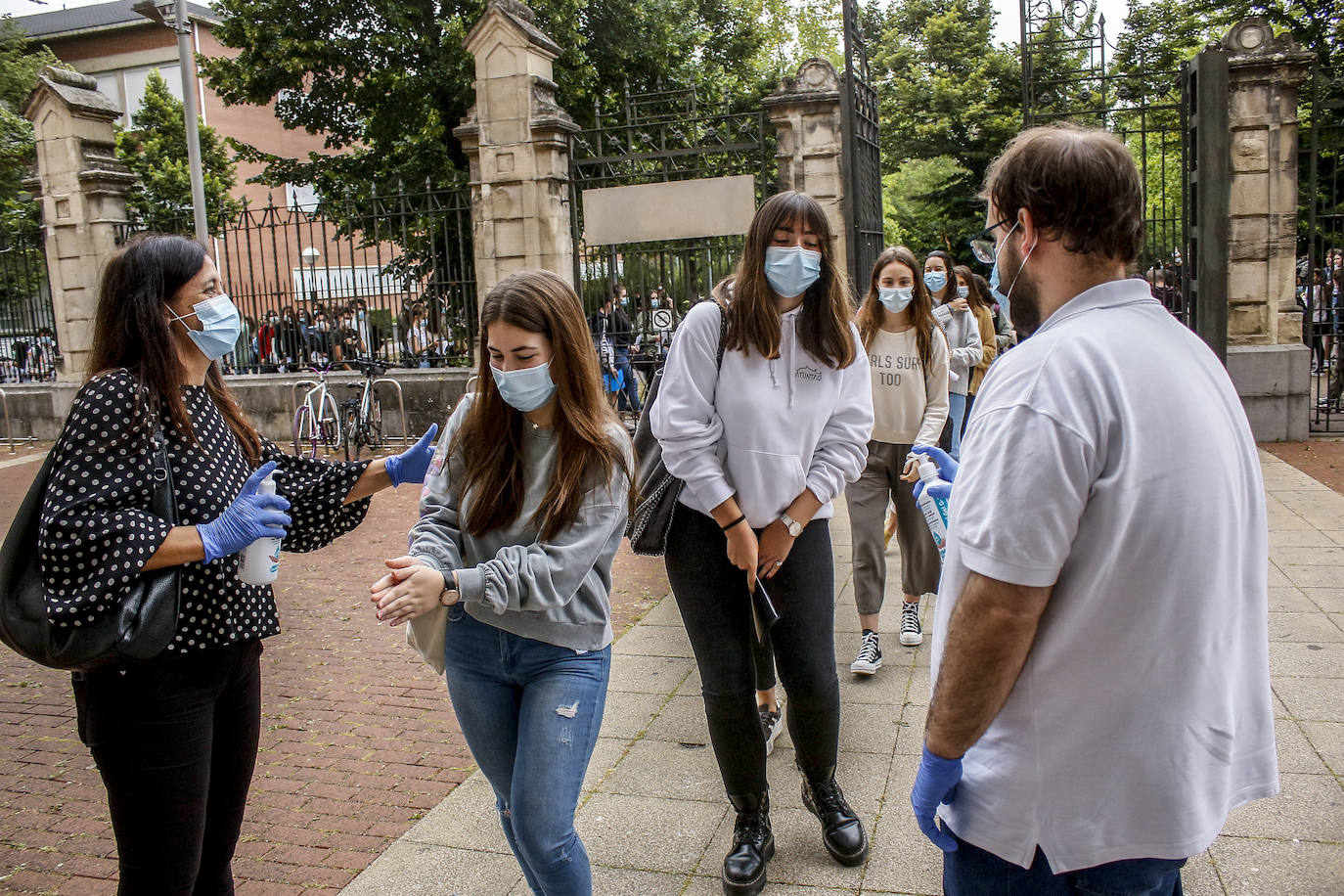 Fotos: 1.776 alumnos inician la prueba de Selectividad en Álava