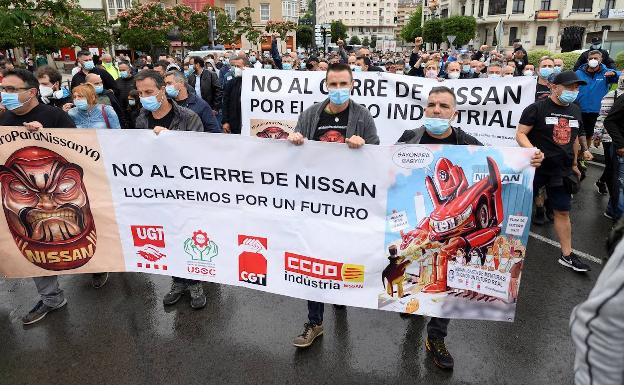 Trabajadores de Nissan Barcelona durante una protesta en Santander 