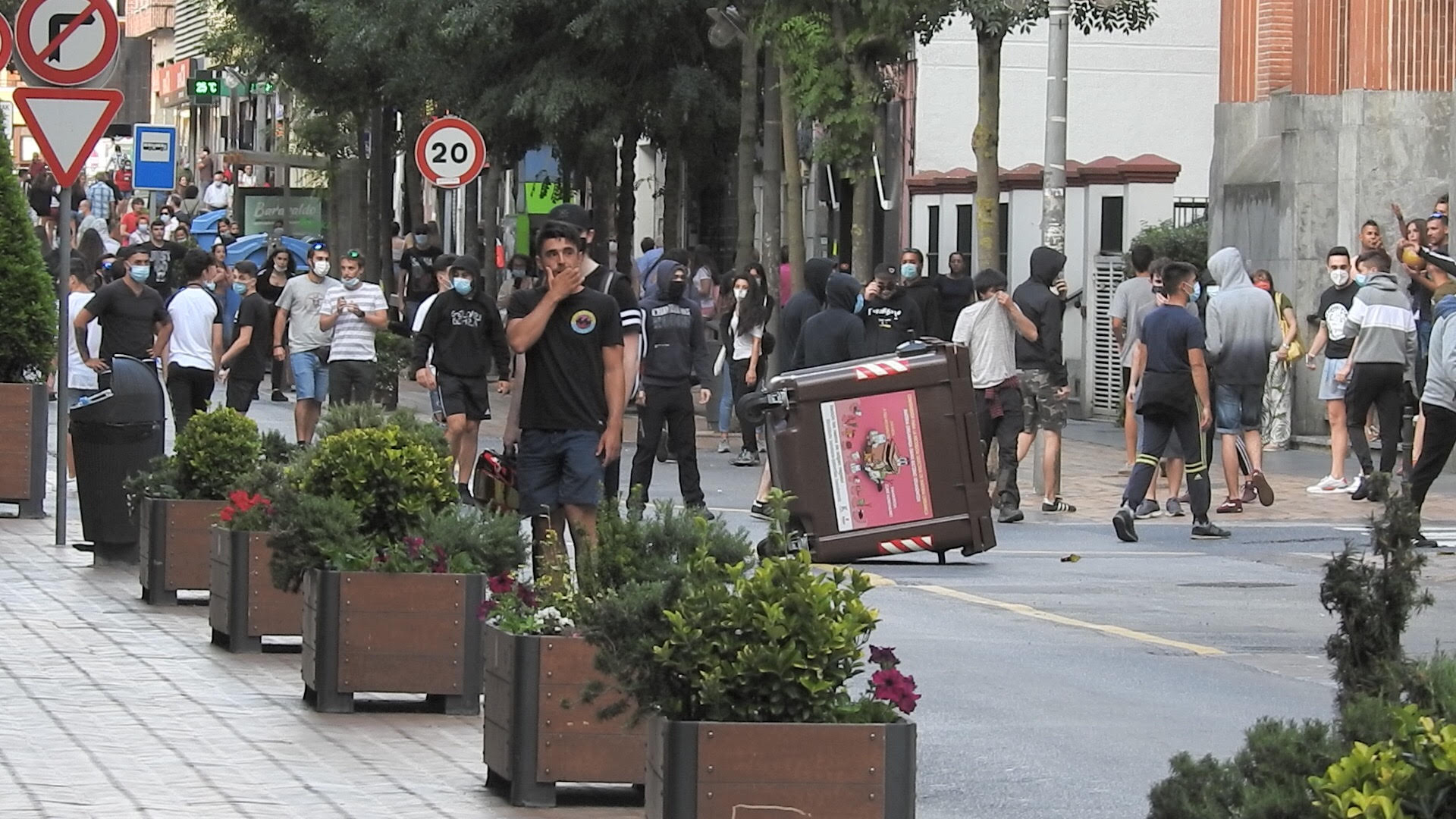 Fotos: Disturbios en un mitin de Vox en Barakaldo