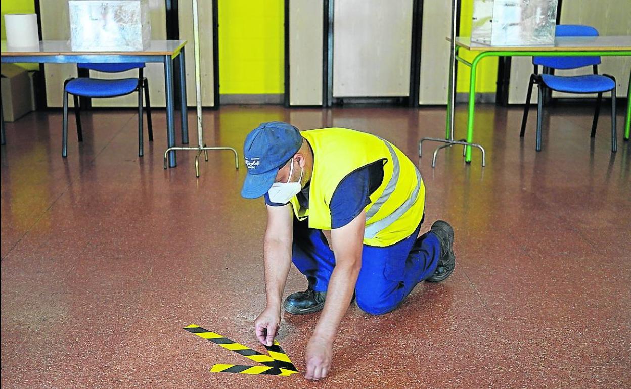Los colegios electorales estarán señalizados con flechas a la entrada y la salida.